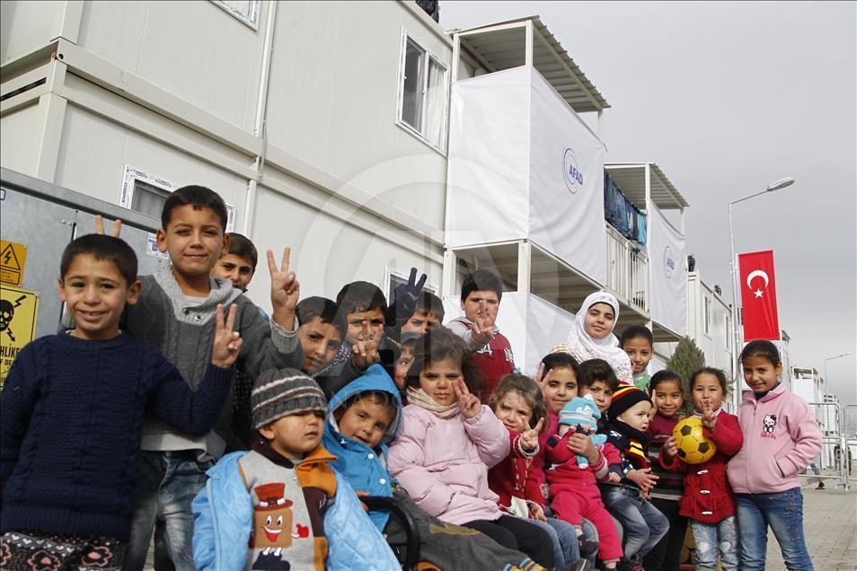 يلدريم يفتتح مخيما جديدا للسوريين جنوبي تركيا غدا
