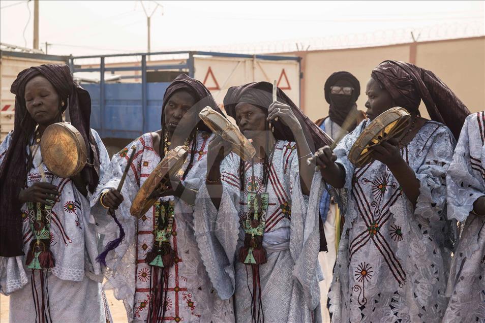 Agadez'de Sultan Oumarou'nun taç giyme töreni
