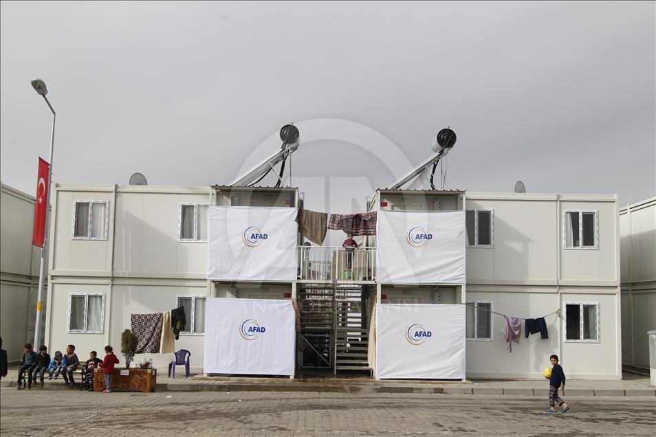 يلدريم يفتتح مخيما جديدا للسوريين جنوبي تركيا غدا
