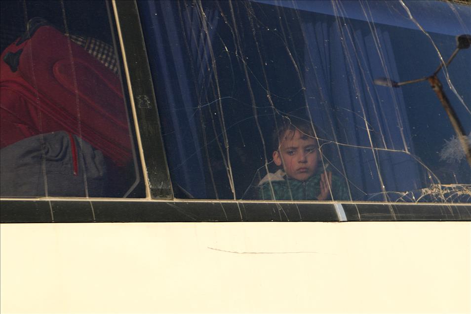 Evacuation of civilians in Aleppo