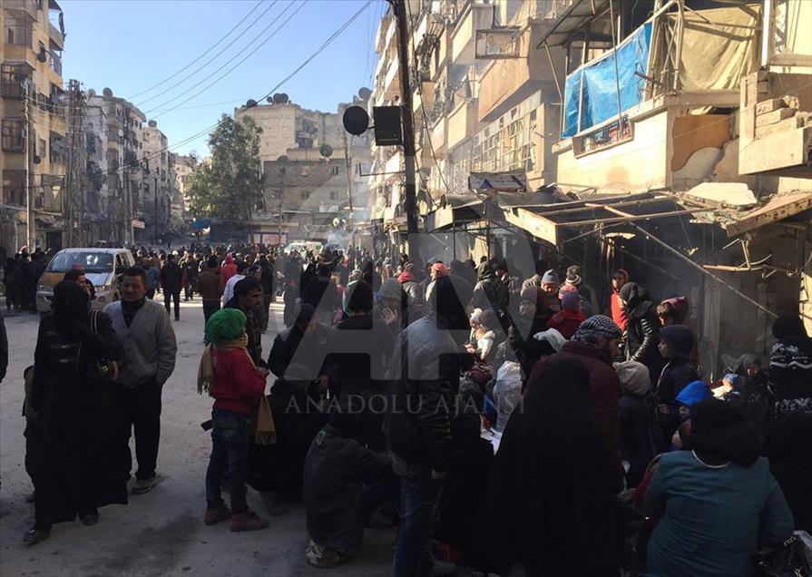 Evacuation of civilians in Aleppo 14