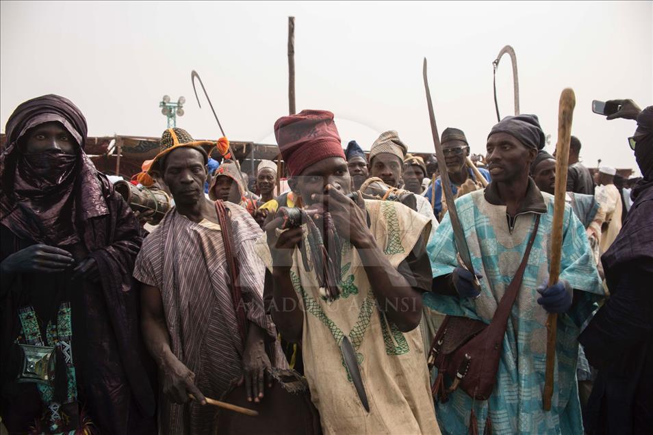 Agadez'de Sultan Oumarou'nun taç giyme töreni
