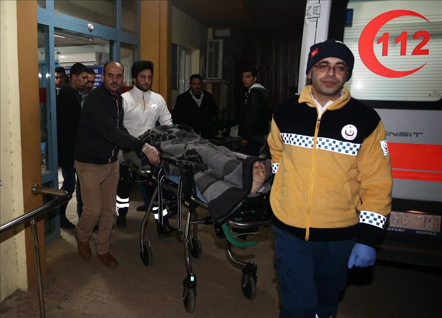 Turkey receives wounded civilians as evacuation from Aleppo continues