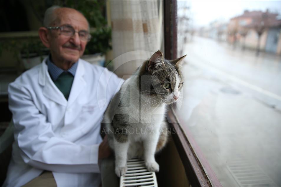Kore gazisi usturasından 75 yıldır vazgeçmiyor