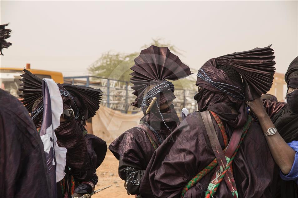 Agadez'de Sultan Oumarou'nun taç giyme töreni