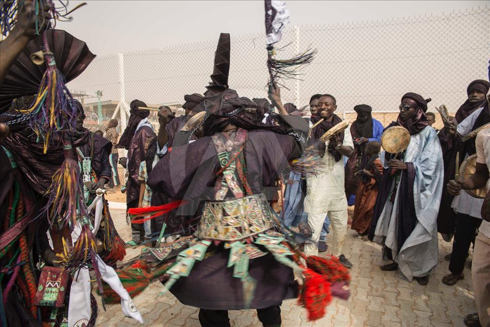 Agadez'de Sultan Oumarou'nun taç giyme töreni