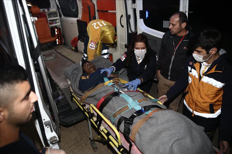 Turkey receives wounded civilians as evacuation from Aleppo continues