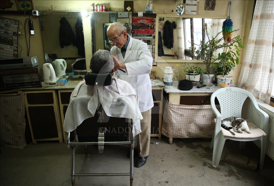 Kore gazisi usturasından 75 yıldır vazgeçmiyor