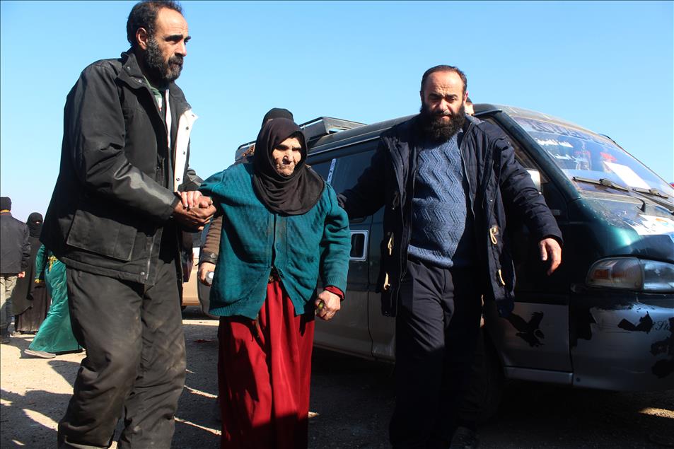 Evacuation of civilians in Aleppo