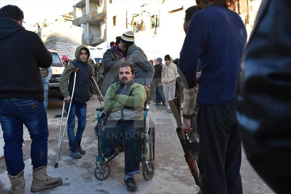 Evacuation of civilians in Aleppo 7