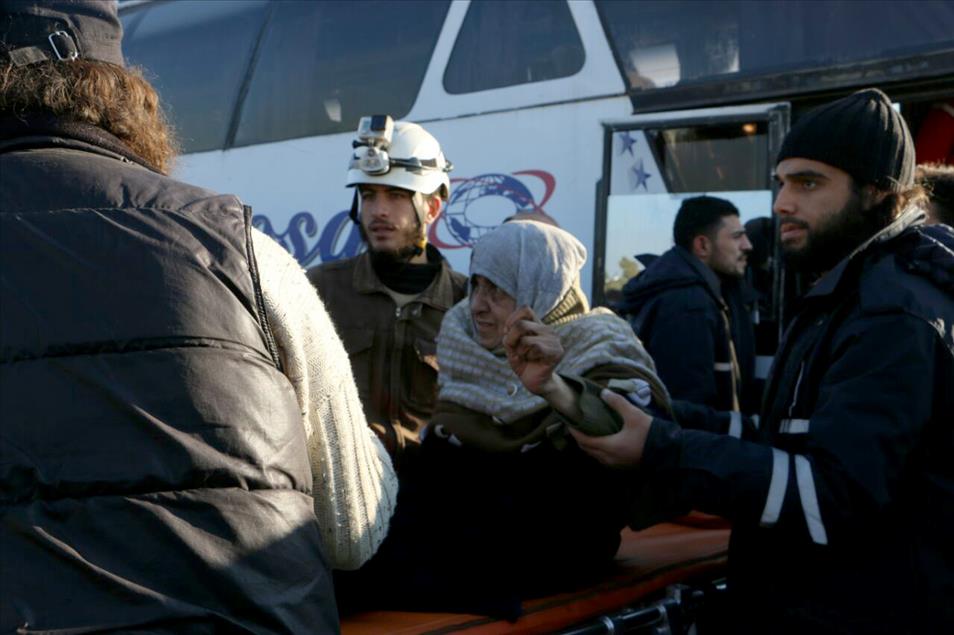Evacuation of civilians in Aleppo