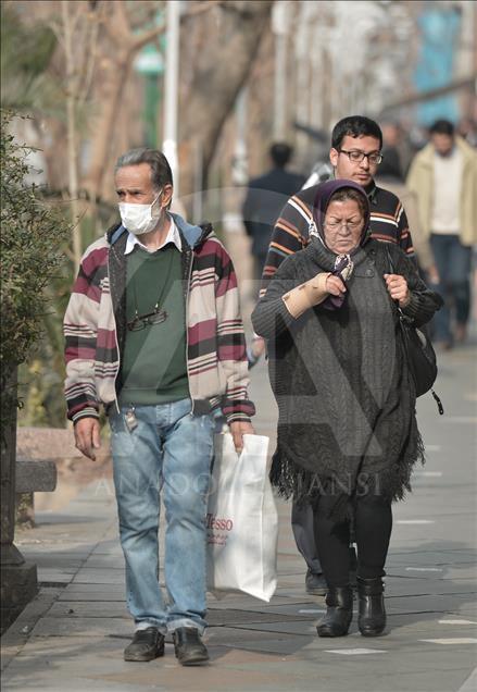 Mbyllen shkollat për shkak të ajrit të ndotur në Iran
