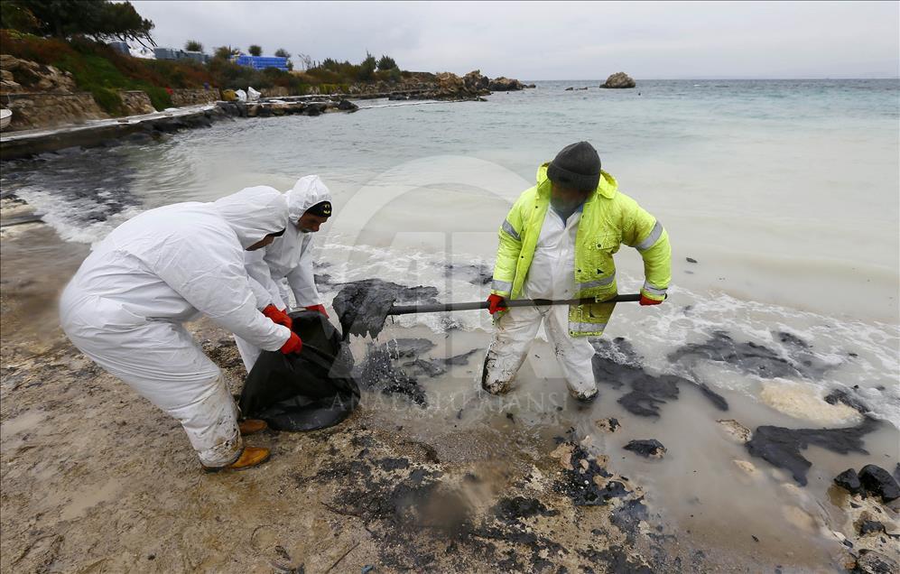 Çeşme açıklarında geminin karaya oturması