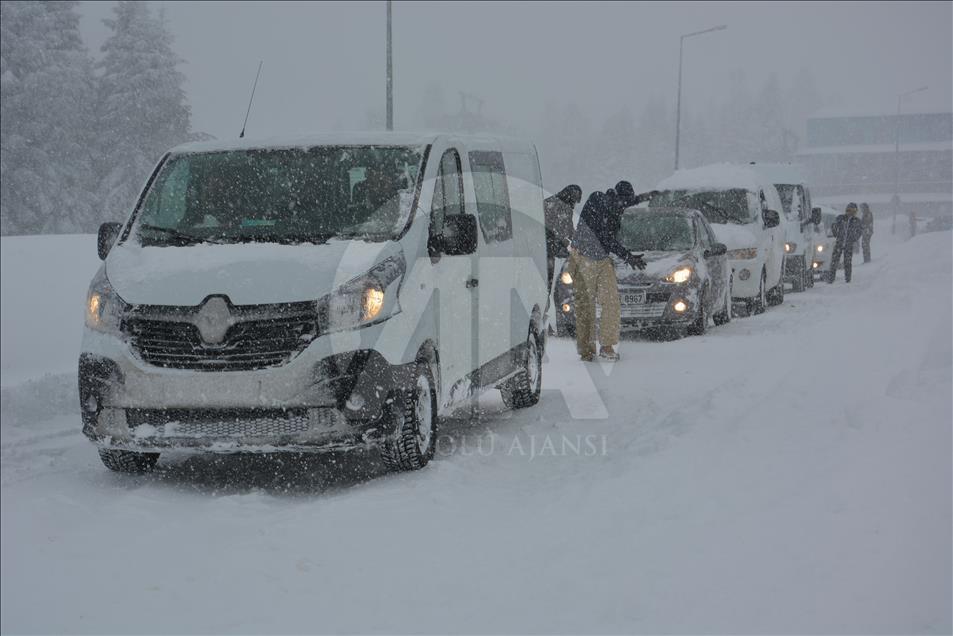 Uludağ'da kar kalınlığı 2 metreyi aştı