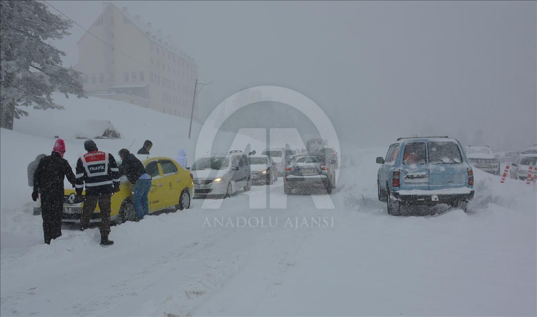 Uludağ'da kar kalınlığı 2 metreyi aştı