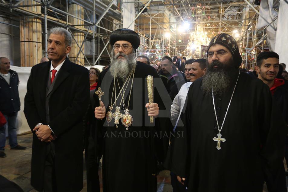 Kremtimi i Krishtlindjeve ortodokse në Betlehem