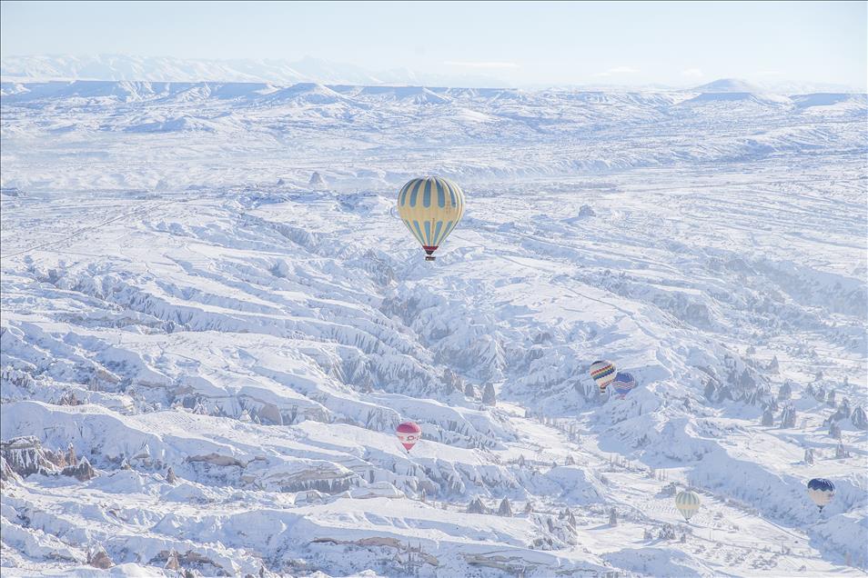 Каппадокия: 250 тысяч туристов взмыли за год над облаками на воздушном шаре

