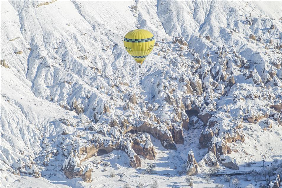 Каппадокия: 250 тысяч туристов взмыли за год над облаками на воздушном шаре

