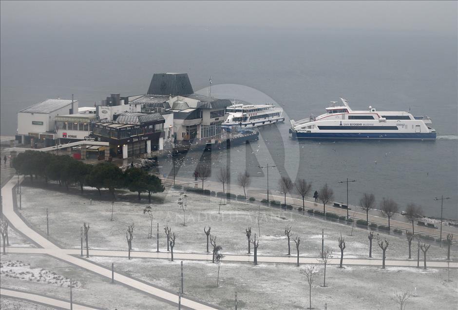 İzmir'de kar yağışı