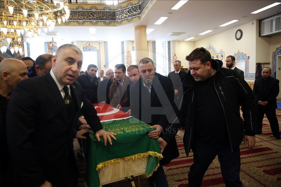 Osmanlı hanedan reisi Osmanoğlu vefat etti
