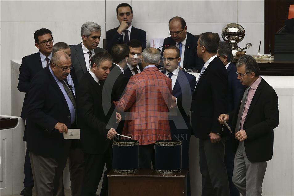 AK Parti Genel Başkan Yardımcısı Şahin, Genel Kurul çalışmalarına katıldı