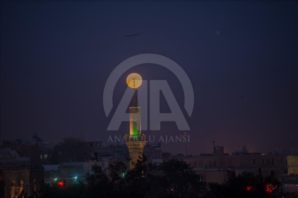 Balıklıgöl yerleşkesinde akşam