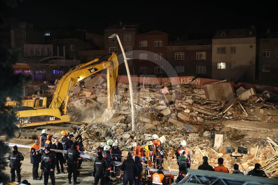 Zeytinburnu'ndaki bina çökmesi