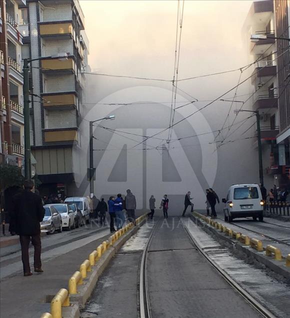 Zeytinburnu'ndaki bina çökmesi
