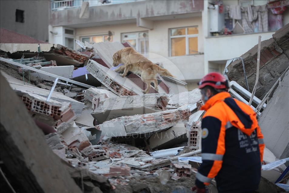 Zeytinburnu'ndaki bina çökmesi