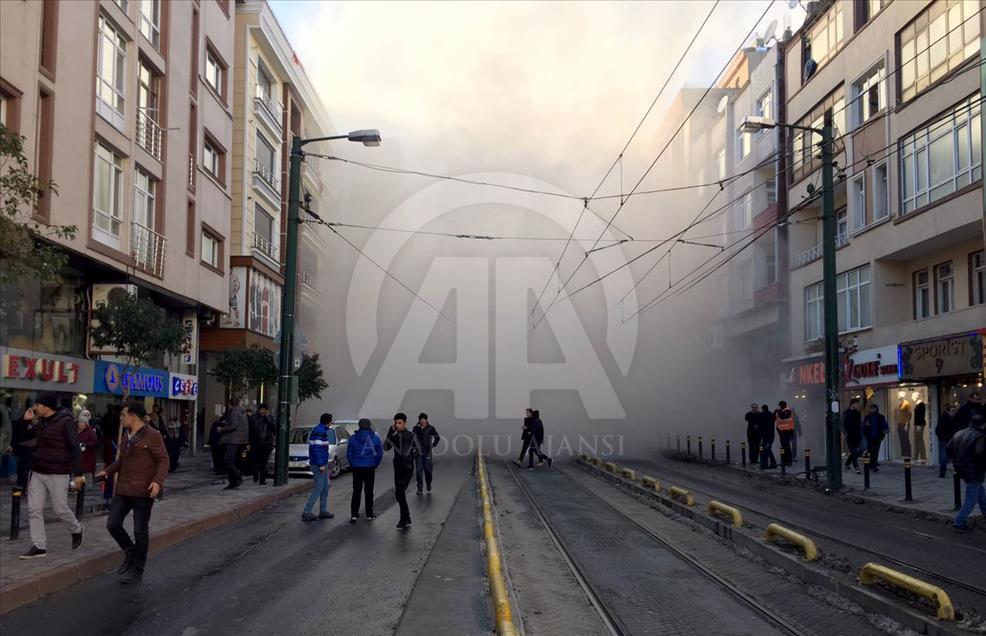 Zeytinburnu'ndaki bina çökmesi