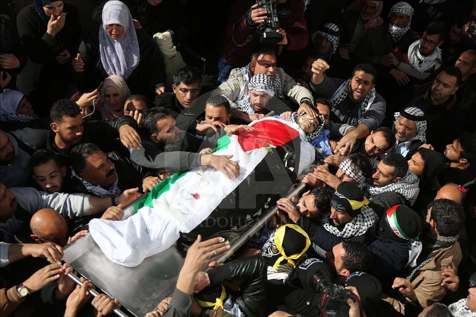 تششیع جنازه جوان فلسطینی کشته‌شده توسط اسرائیل