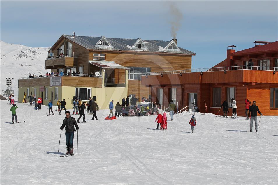 Hakkari terörün izlerini kış turizmiyle silecek