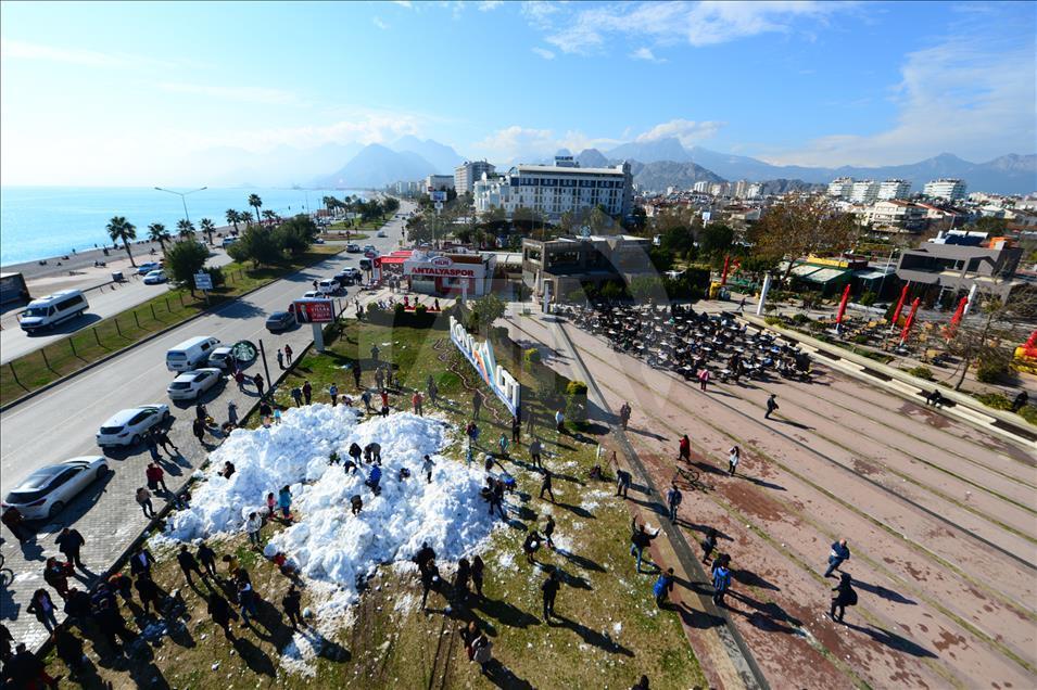 17 derecede kar topu savaşı