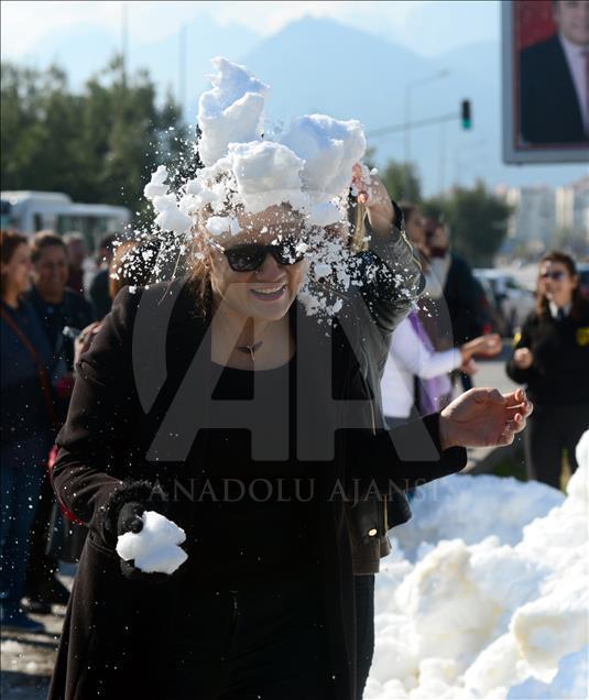 17 derecede kar topu savaşı