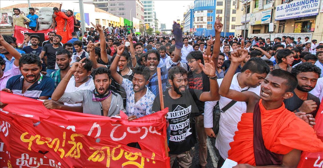 Sri Lanka'da öğrencilerin protestosu
