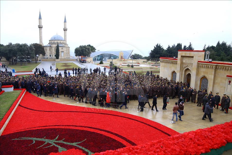 Азербайджан чтит память жертв трагедии 20 января
