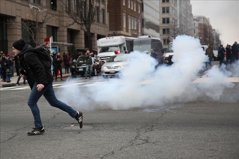 Clashes between protesters and police in Washington