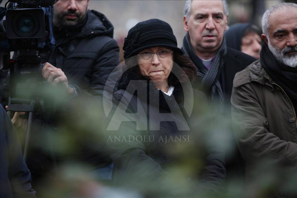 Hrant Dink mezarı başında anıldı