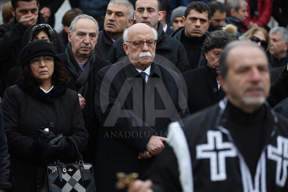 Hrant Dink mezarı başında anıldı