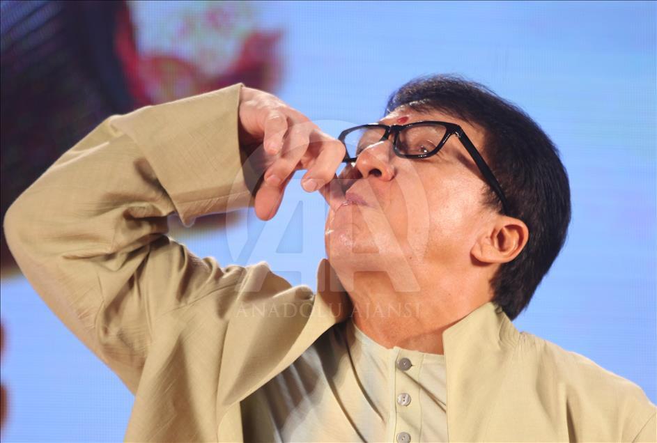 Aktör Jackie Chan yeni filmi Kung Fu Yoga'nın tanıtımına katıldı