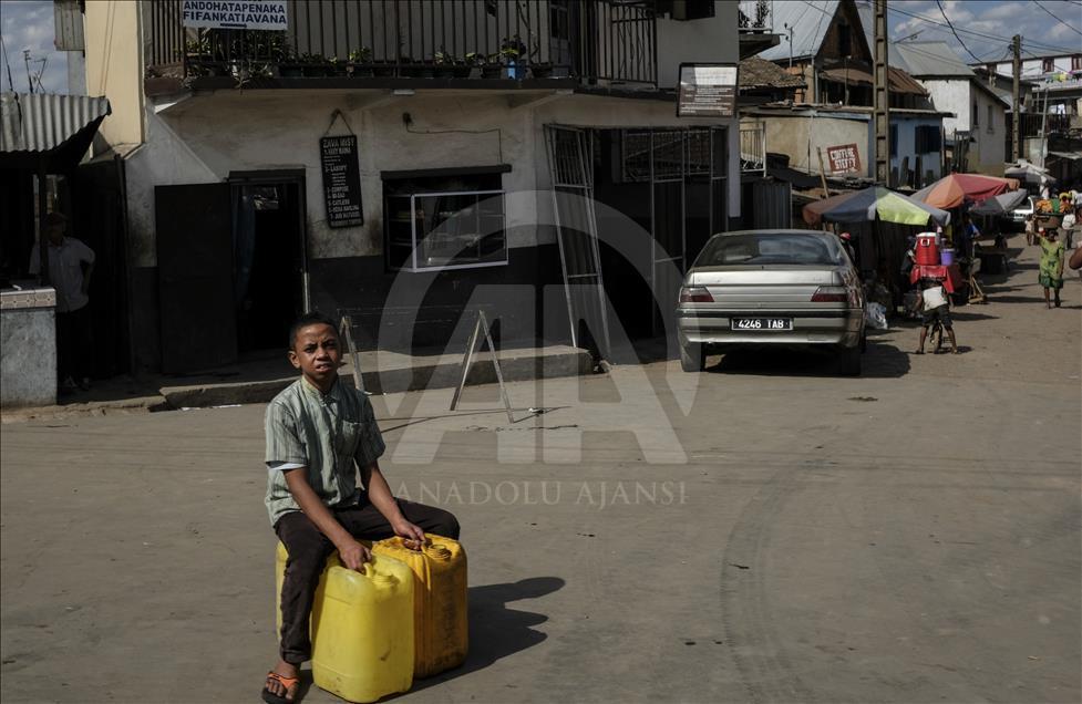 Madagaskar'ın başkenti Antananarivo'da günlük yaşam