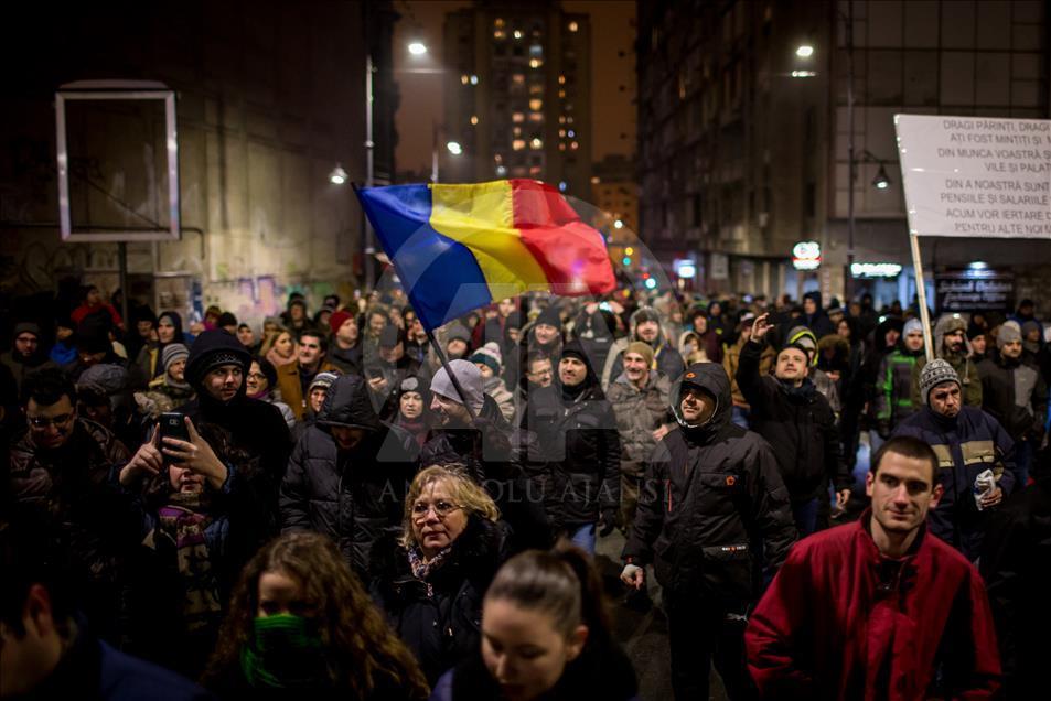 Romanya'da "af tasarısı" protestoları