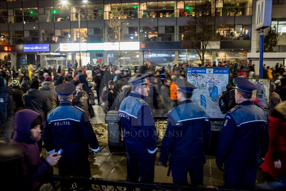 Romanya'da "af tasarısı" protestoları