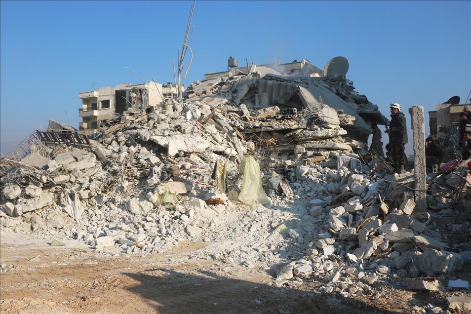 Airstrikes kill at least 21 civilians in Idlib