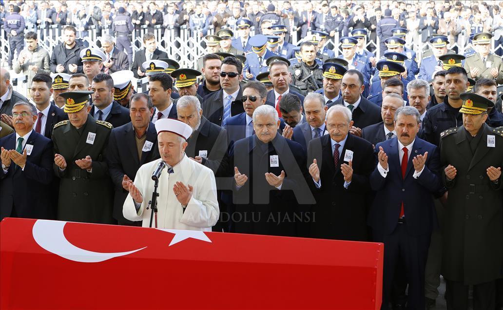 Fırat Kalkanı şehidi son yolculuğuna uğurlandı