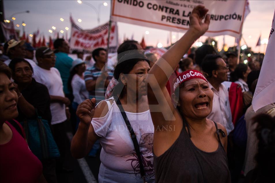 Great march against corruption in Peru