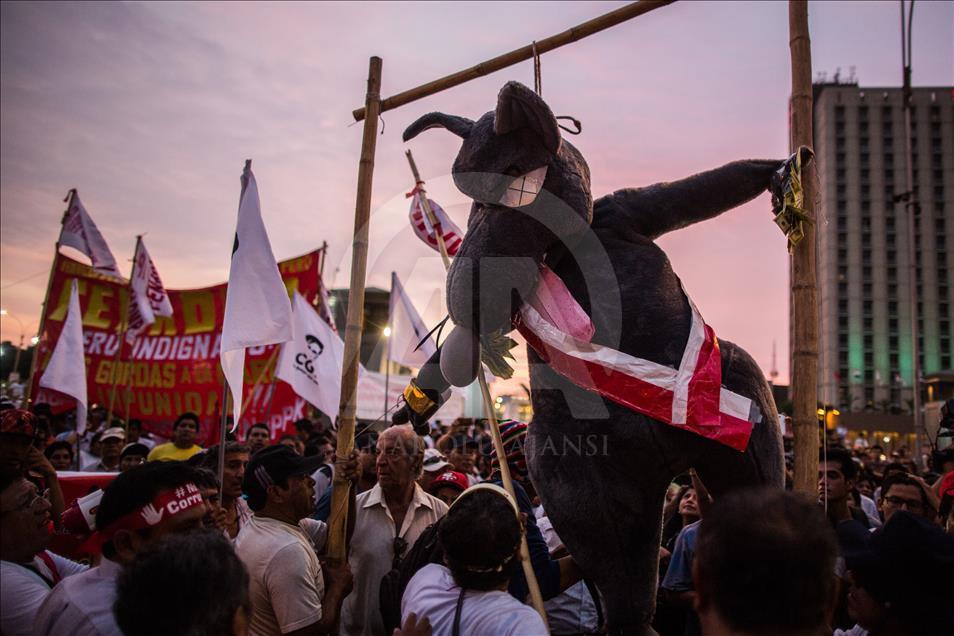 Great march against corruption in Peru