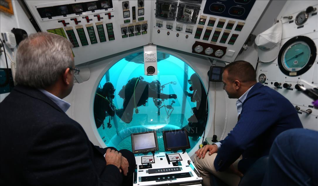 Antalya'da turistik denizaltı heyecanı