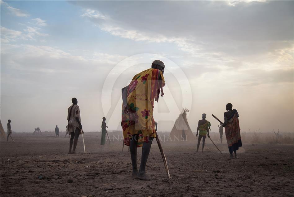 Güney Sudan'daki Mundari Kabilesi