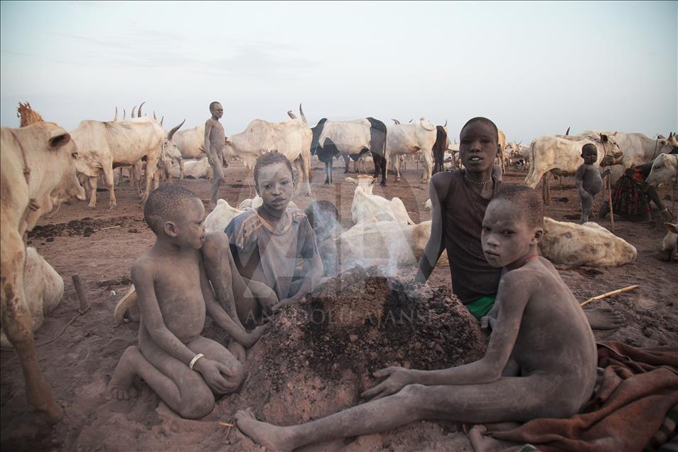 Güney Sudan'daki Mundari Kabilesi